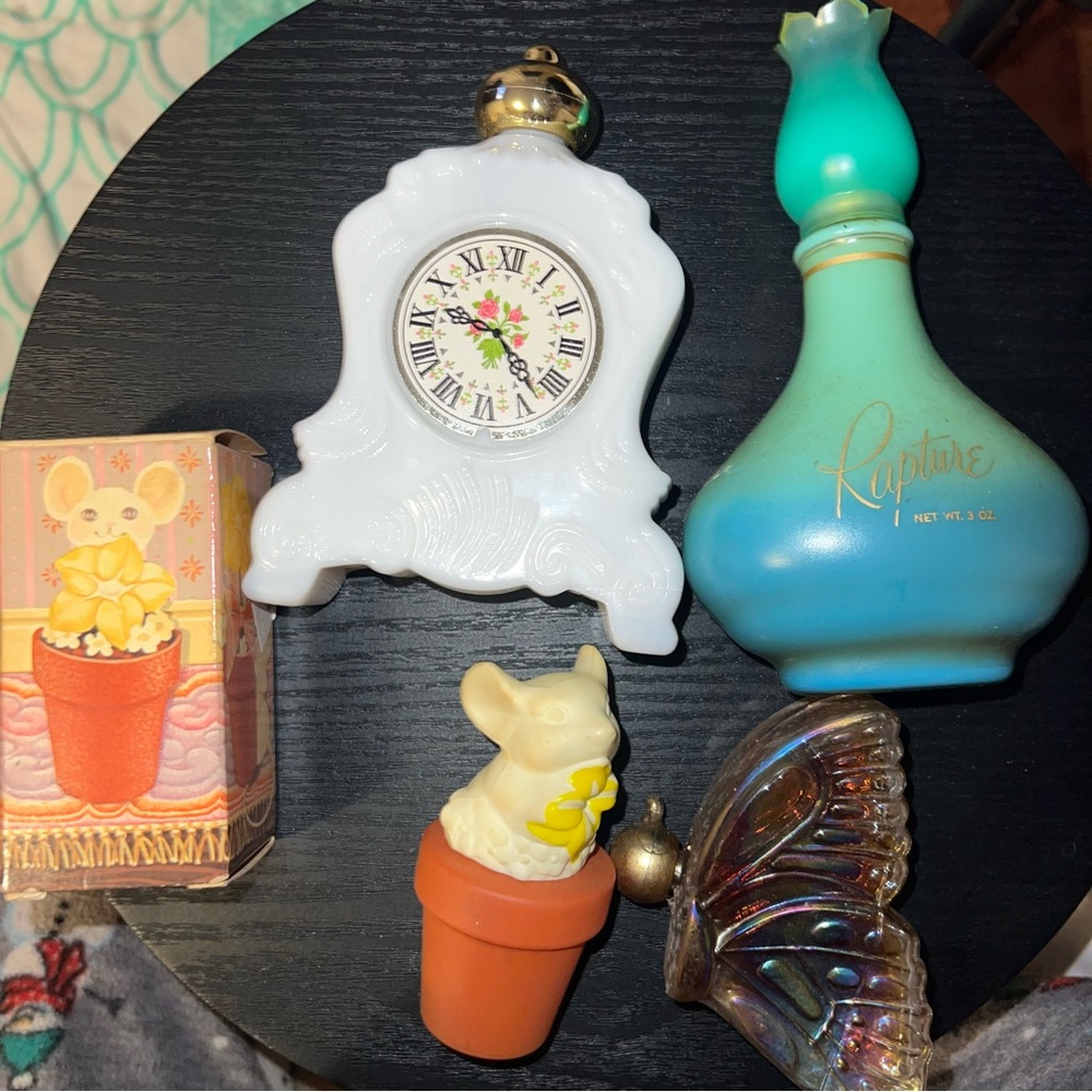 VINTAGE AVON PURFUME RARE